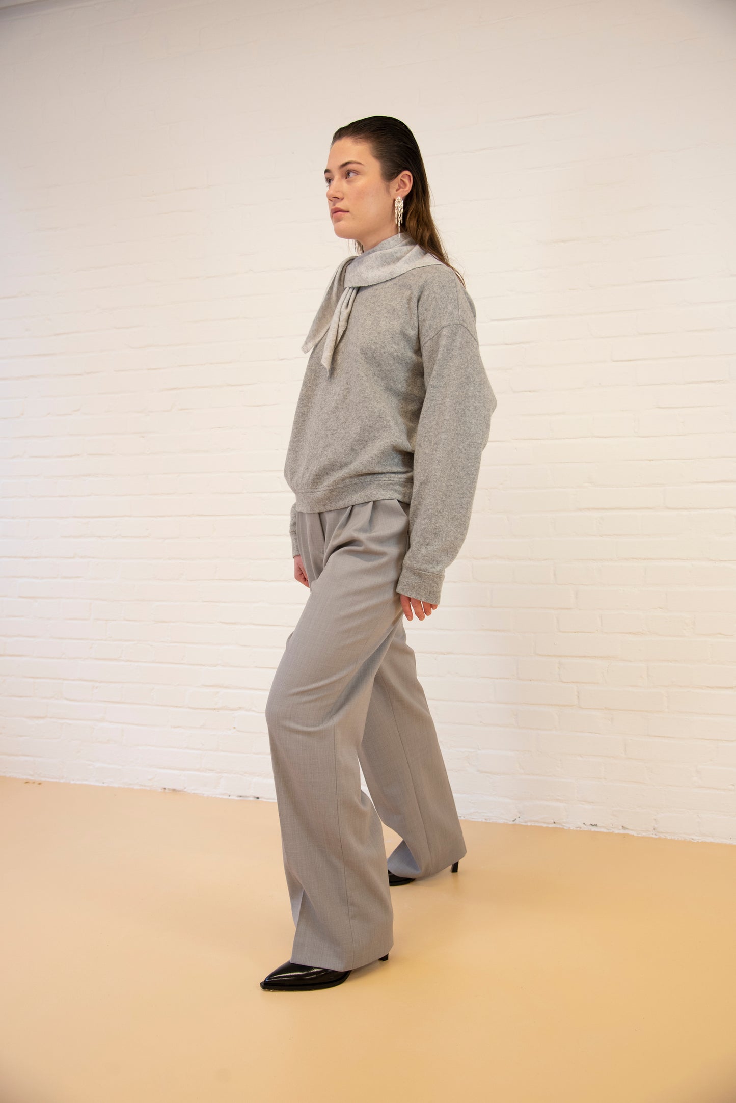 Sweater 3 Crew Neck Sweatshirt | Light Grey